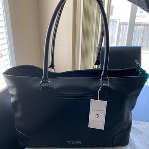 BNWT BUFF BUNNY GAME CHANGER BAG